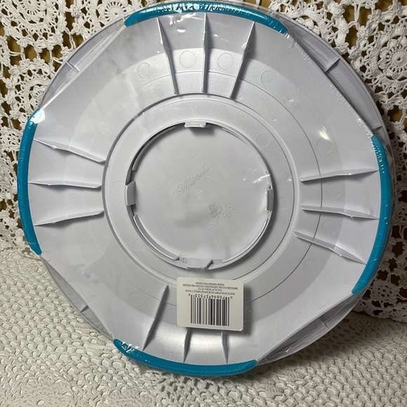 Wilton Cake decorating turntable and tools NEW! - Picture 3 of 5